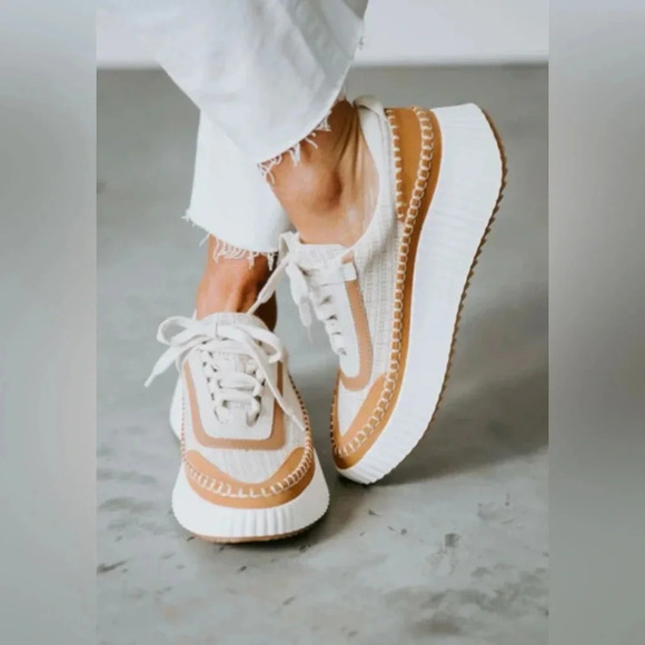 ✨ Dolce Vita Dolen Sneakers Size 7 - Picture 2 of 14